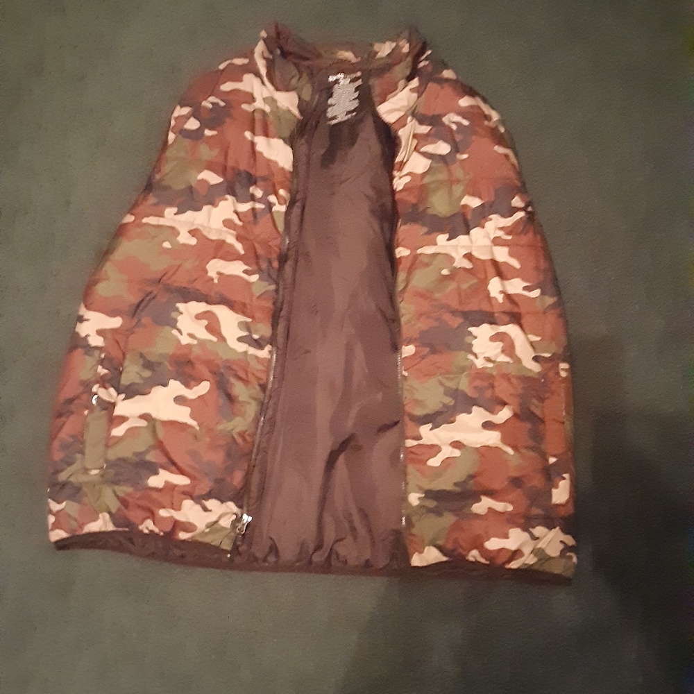 Swiss tech camo vest